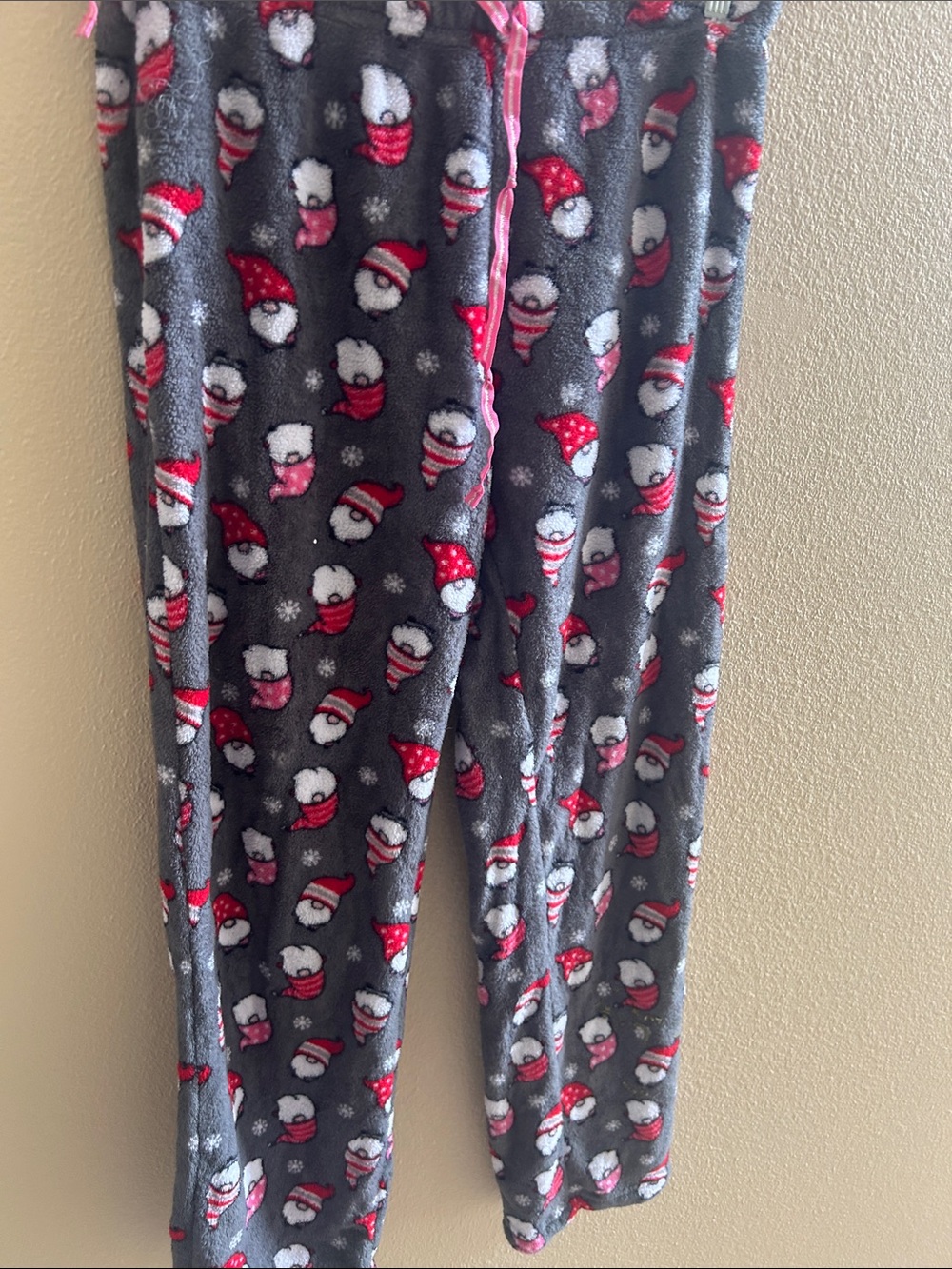 Girls' Gray Penguin Print Fleece Pajama Pants - Cozy Holiday Sleepwear